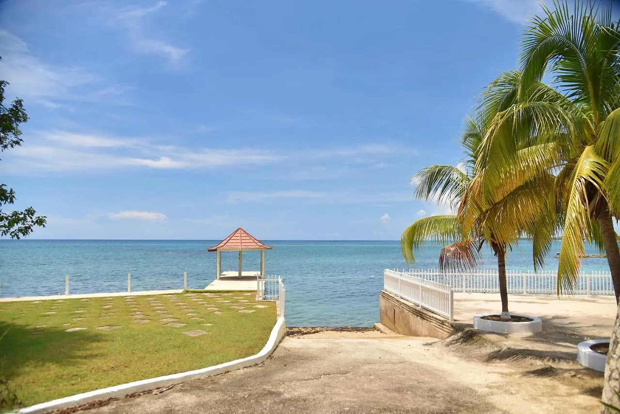 Blue Water Villas Whitehouse Jamaika
