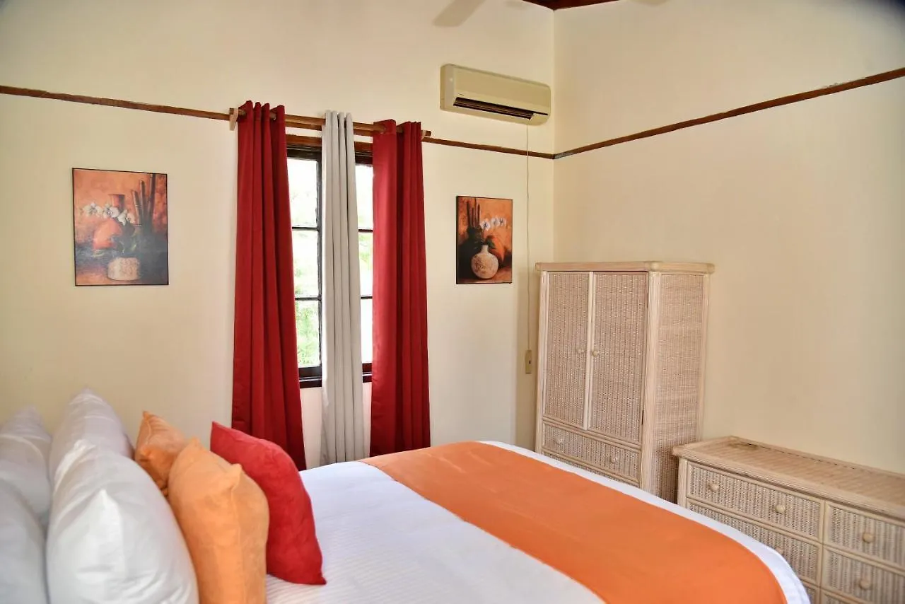 Blue Water Villas Whitehouse